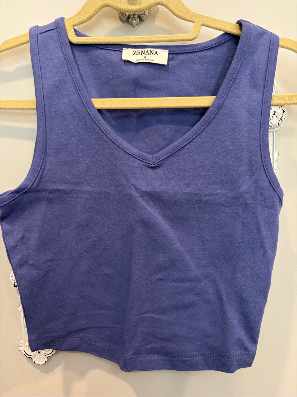 Zenana Outfitters Purple V-Neck Sleeveless Tank Top
